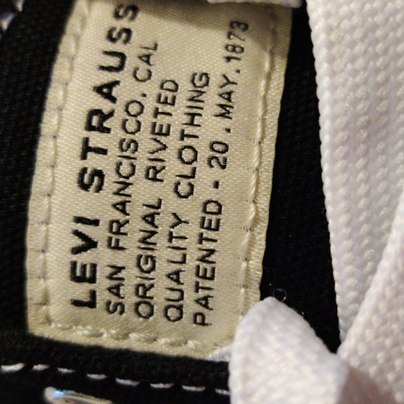 NEW!!! LEVI’S STRAUSS CANVAS SNEAKER - SZ 10 - Picture 7 of 7